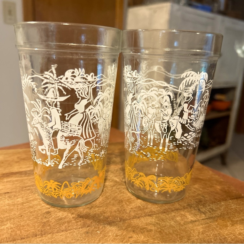 Vintage Jelly Jar Glasses with Havana, tropical scene. Set of 2.